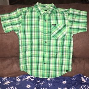 Hurley boys short sleeve plaid button-up